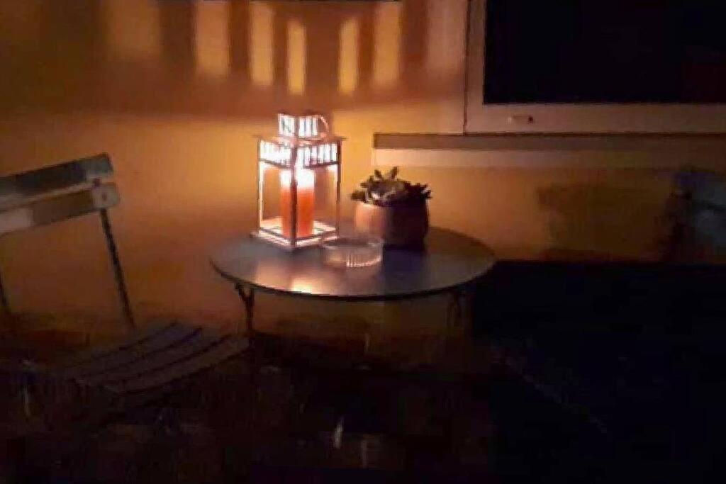 Modern Stylish 2 Bedroom Holiday Apartment ブダペスト エクステリア 写真