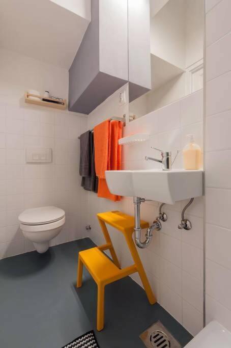 Modern Stylish 2 Bedroom Holiday Apartment ブダペスト エクステリア 写真