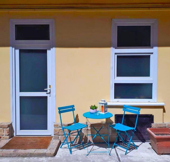 Modern Stylish 2 Bedroom Holiday Apartment ブダペスト エクステリア 写真
