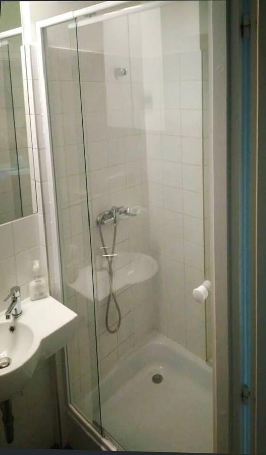 Modern Stylish 2 Bedroom Holiday Apartment ブダペスト エクステリア 写真