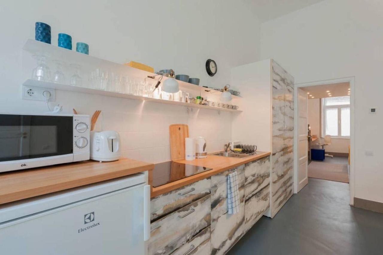 Modern Stylish 2 Bedroom Holiday Apartment ブダペスト エクステリア 写真