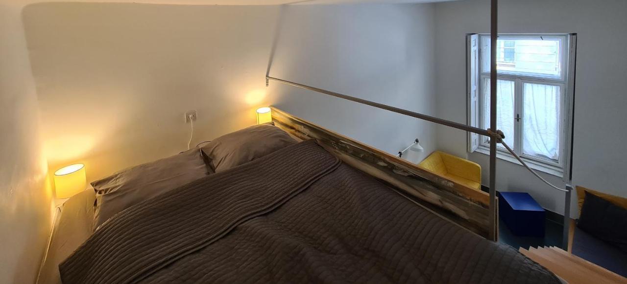 Modern Stylish 2 Bedroom Holiday Apartment ブダペスト エクステリア 写真